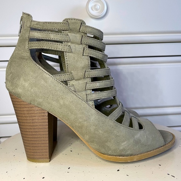 Guess Shoes - Guess - Grey Leather Suede Gladiator Heel Sandals